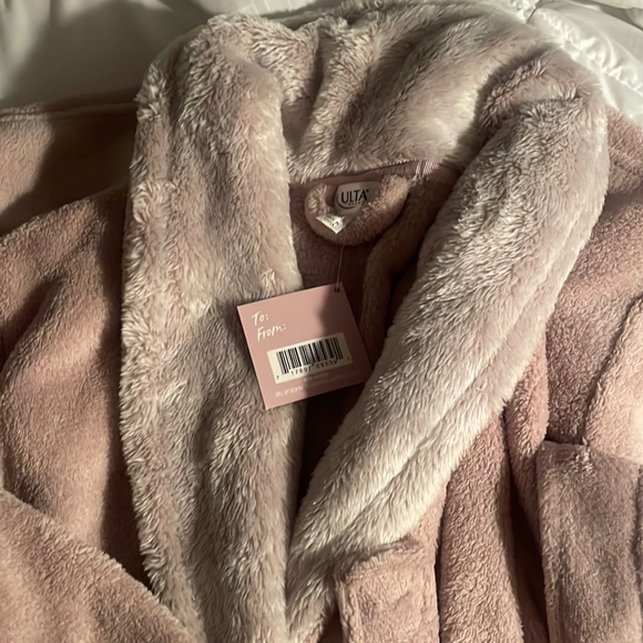 NWT Ulta Lavender Robe - Picture 2 of 4